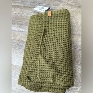 New flag nor fail Scarf Green Knit